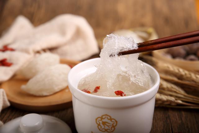 怎么辨别燕窝真假？怎么挑出好燕窝？记好这些方法，才不被人坑