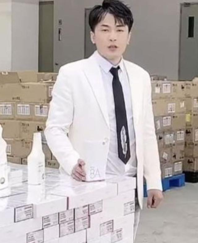 千万网红再售假被辟谣，曾因卖假燕窝被罚，暴雨为河南豪捐2600万