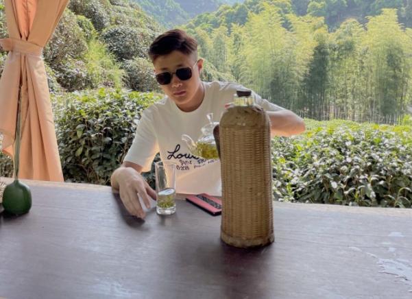二驴为自己和辛巴鸣不平，澄清燕窝和山寨机事件，甩锅平台官方