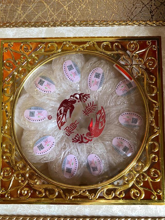 买燕窝买成品还是干品自个熬好？
